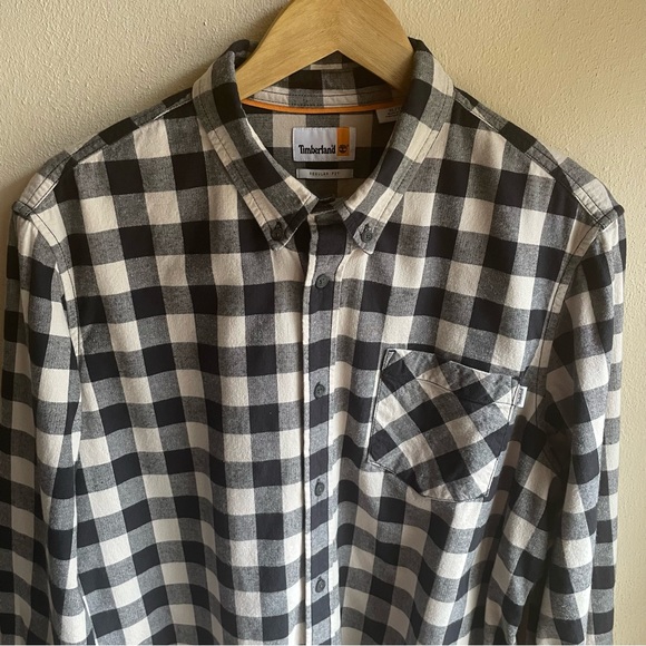 Timberland Flannel/ Chambray Buffalo Check Button-down Shirt. Cream/ Black XL - Picture 4 of 15